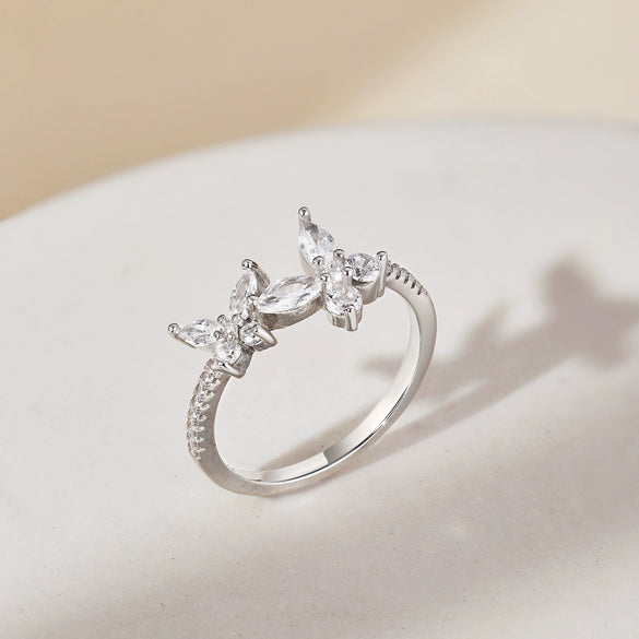 Wholesale Women's S925 Sterling Silver Ring With Zircon Inlaid Butterfly And Clover Letter Design Light Luxury Geometric Style Electroplated