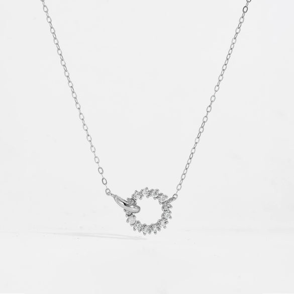 Wholesale Women's S925 Sterling Silver Ringlink Necklace With Geometric Design And Electroplating In Platinum Or 18K Gold