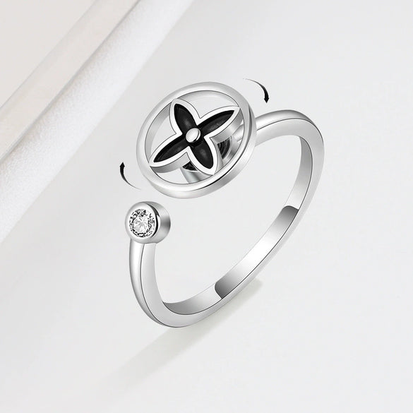 Wholesale Women's S925 Sterling Silver Rotating Clover Geometric Ring With Electroplating And Inlaid Zircon