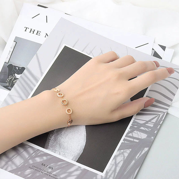 Wholesale Women's S925 Sterling Silver Small Waist Light Luxury Ring And Bracelet With Electroplating