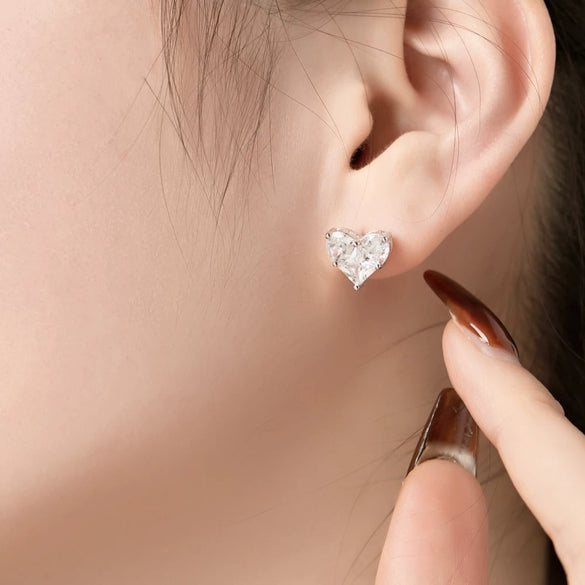 Wholesale Women's S925 Sterling Silver Stud Earrings With Heart Shape Zircon Design And Electroplating