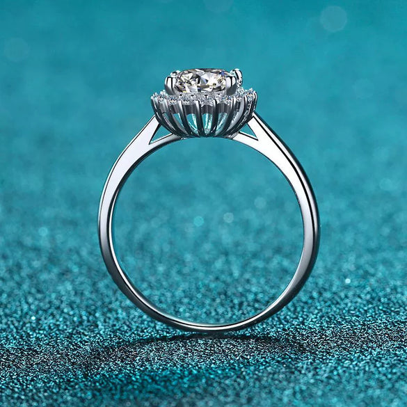 Wholesale Women's S925 Sterling Silver Sunflower Moissanite Ring With Electroplating