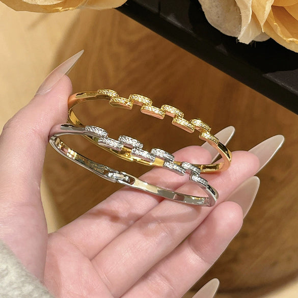 Wholesale Women's Semicircular Cross Design Goldplated Brass Bracelet With Microinlaid Diamonds Light Luxury Style
