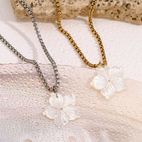 Wholesale Women's Shell Flower Geometric Stainless Steel 18K Gold Plated Pvd Furnace Vacuum Real Gold Plating Pendant Necklace
