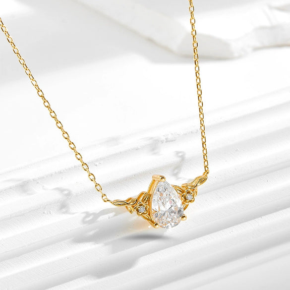 Wholesale Women's 925 Silver Electroplated Water Drop Shape Twist Chain Clavicle Chain With Moissanite And High Carbon Diamond