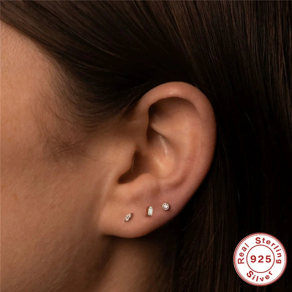Wholesale Women's Silver Geometric Single Drill Flat Head Internal Thread Smooth Puncture Cartilage Ear Nail With Electroplating