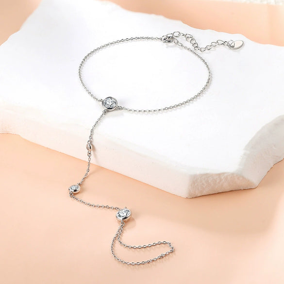 Wholesale Women's Silver 925 Geometric Zircon Fingertofinger Bracelet With Faux Crystal Wrist Chain In Sweet And Cool Style