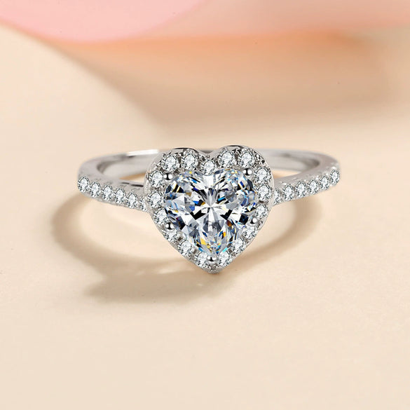 Wholesale Women's 925 Silver Heartshaped Ring With Simulated Diamond And Geometric Styling Electroplated