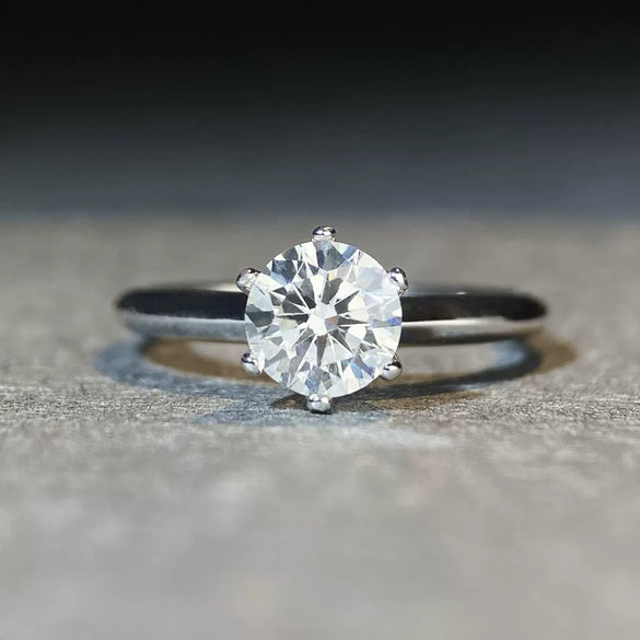 Wholesale Women's 925 Silver Moissanite Ring With Geometric Style And Electroplating Process