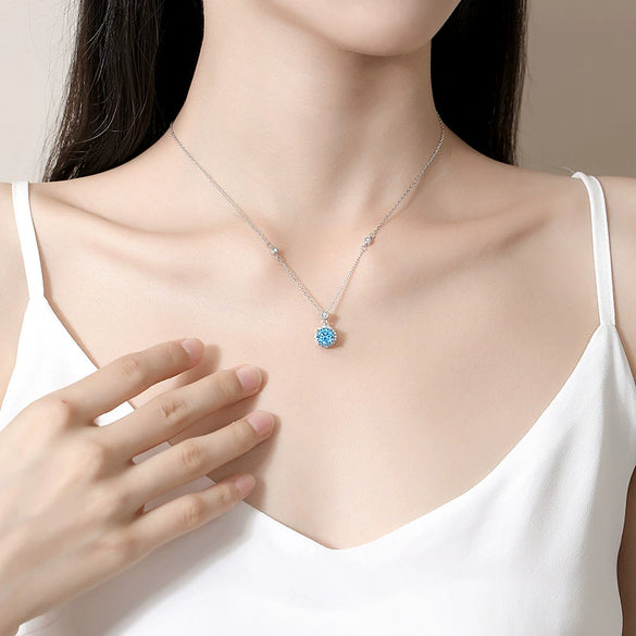 Wholesale Women's 925 Silver Necklace With Moissanite And Geometric Style