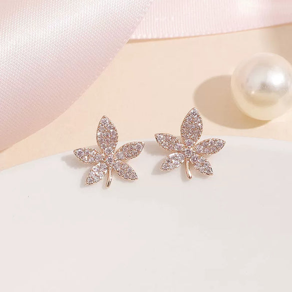 Wholesale Women's 925 Silver Needle Ear Studs Electroplated Small And Exquisite Allmatch Elegant Highend Earrings