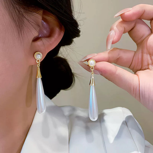 Wholesale Women's Silver Needle French Retro Water Drop Pearl Geometric Metal Electroplated Earrings