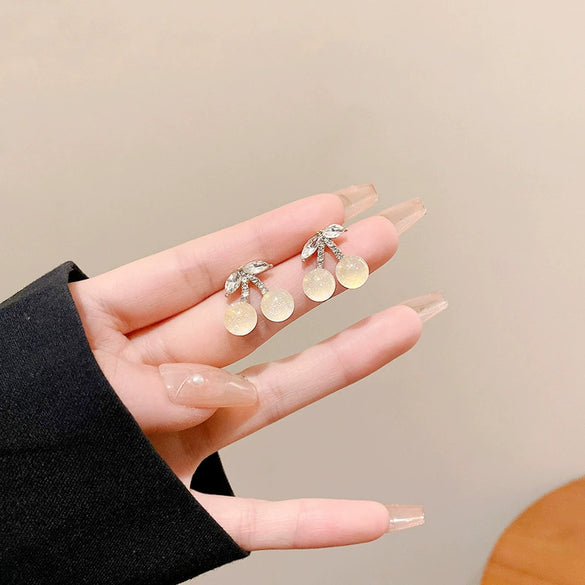 Wholesale Women's 925 Silver Needle Retro Cat's Eye Geometric Earrings With Electroplating Treatment