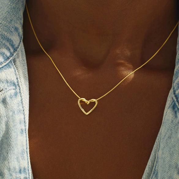 Wholesale Women's Silver 925 Sterling Hollow Heart Geometric Ochain Necklace With Electroplating