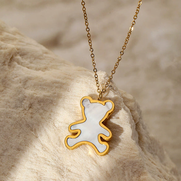 Wholesale Women's Simple Animal Pattern Titanium Steel Oshaped Chain Necklace With 18K Gold Electroplating