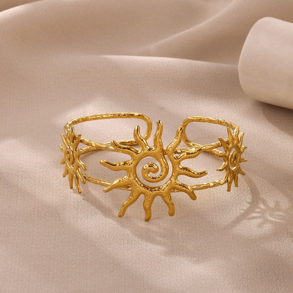 Wholesale Women's Simple Electroplated Stainless Steel Sun Open Bracelet Light Luxury Highend Jewelry