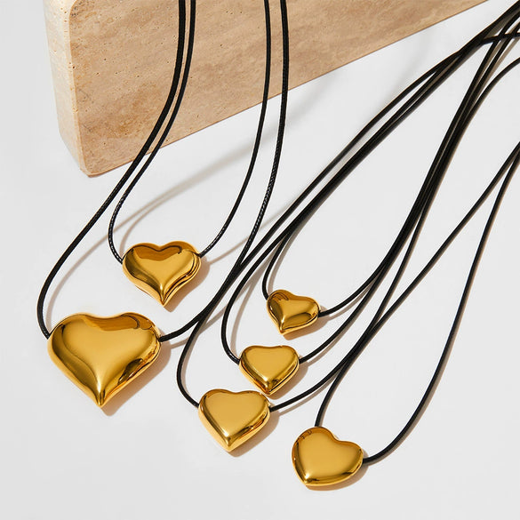 Wholesale Women's Simple Fashion Exaggerated Hollow Five Pointed Star And Heart Pendant Necklace With Wax Rope Chain Made Of Stainless Steel With Electroplating Treatment