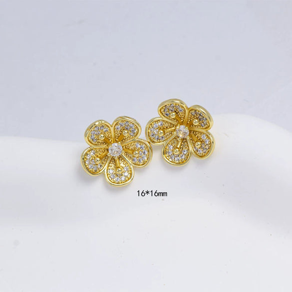 Wholesale Women's Simple Fashion Flower Shape Copper Diamondencrusted Electroplated Earrings