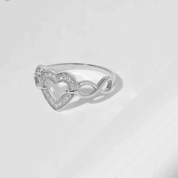 Wholesale Women's Simple Fashion Geometric Love Ring S925 Sterling Silver Heart Shape
