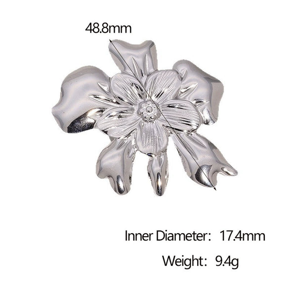 Wholesale Women's Simple Flower Pattern Goldplated Stainless Steel Open Rings Hand Jewelry