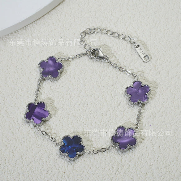 Wholesale Women's Simple Flowers Pattern Electroplated Titanium Steel Clover Bracelet