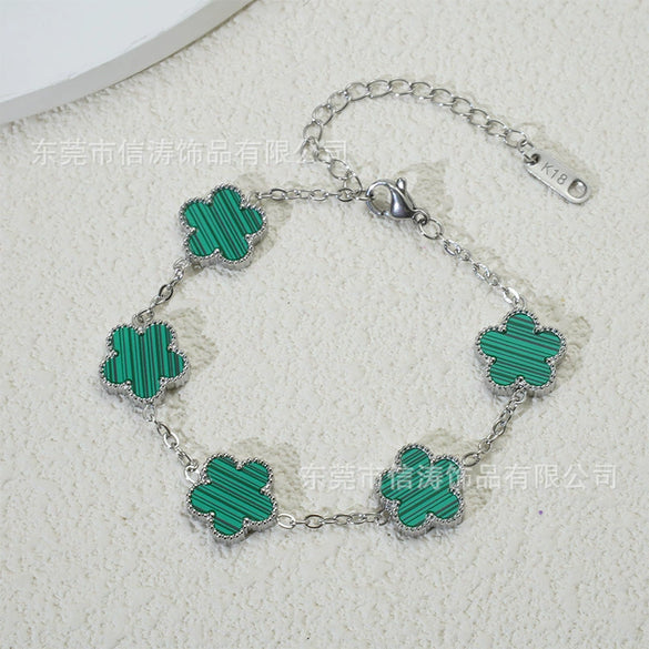 Wholesale Women's Simple Flowers Pattern Electroplated Titanium Steel Clover Bracelet
