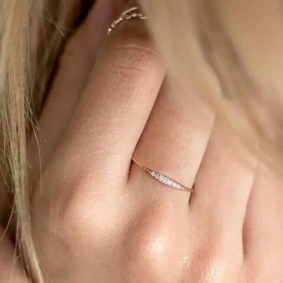 Wholesale Women's Simple Geometric Copper Ring Inlaid With Zircon