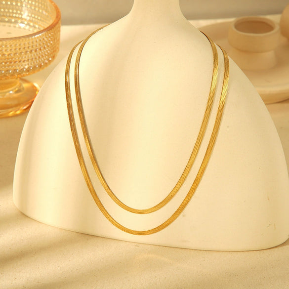 Wholesale Women's Simple Geometric Gold Inlaid Stainless Steel Snake Bone Chain Necklace