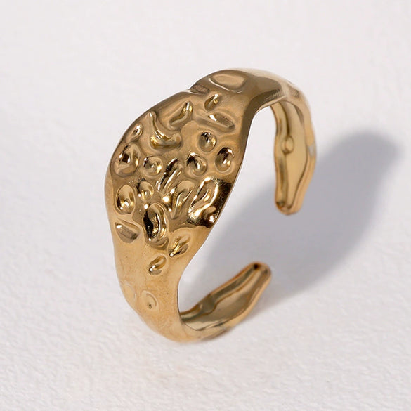 Wholesale Women's Simple Geometric Hammer Pattern Stainless Steel Open Ring With 18K Gold Electroplating