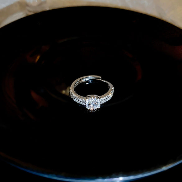 Wholesale Women's Simple Geometric Inlaid Zircon Copper Ring