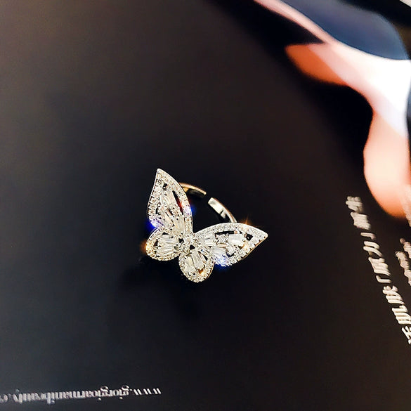 Wholesale Women's Simple Geometric Inlaid Zircon Copper Ring