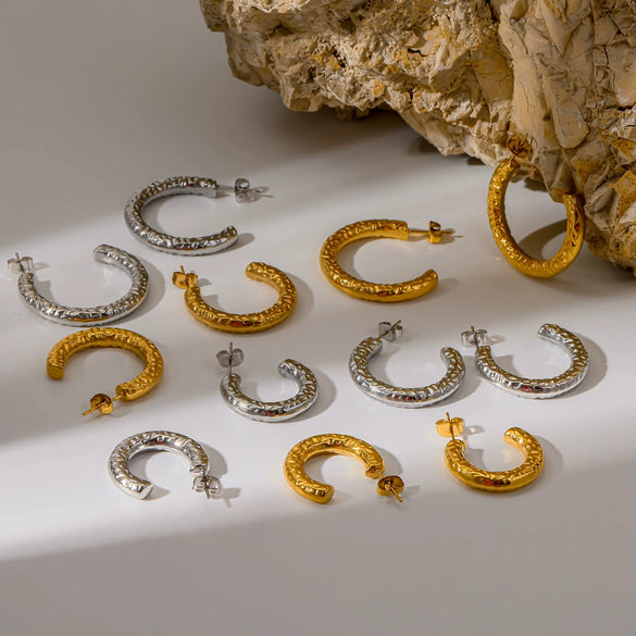 Wholesale Women's Simple Geometric Stainless Steel Earrings With Hammered Pattern And Pvd Furnace Vacuum Real Gold Plating