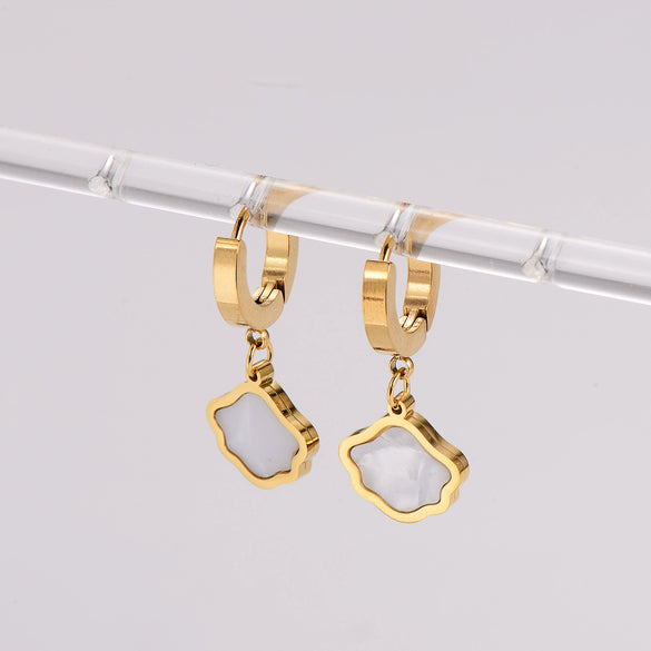 Wholesale Women's Simple Geometric Stainless Steel Electroplated Earrings In Heart And Maple Leaf Shapes