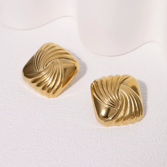 Wholesale Women's Simple Geometric Stainless Steel Electroplated Oval Shell Earrings