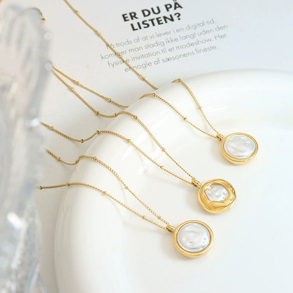 Wholesale Women's Simple Geometric Titanium Steel Electroplated Pendant Necklace With Bead Chain