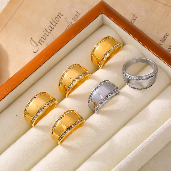 Wholesale Women's Simple Geometric Titanium Steel 18K Gold Plated Diamond Ring Hand Jewelry