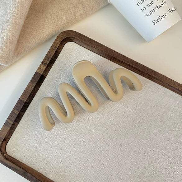 Wholesale Women's Simple Geometric Wave Shark Clip Hair Grip