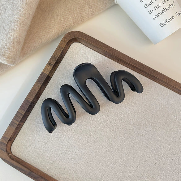 Wholesale Women's Simple Geometric Wave Shark Clip Hair Grip