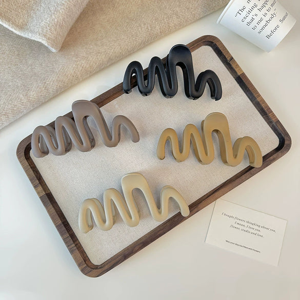 Wholesale Women's Simple Geometric Wave Shark Clip Hair Grip