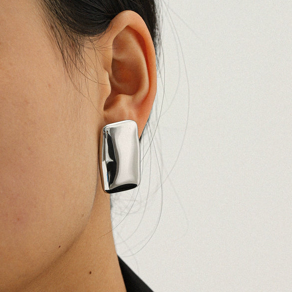 Wholesale Women's Simple Glossy Heartshaped Geometric Stainless Steel Polished Earrings