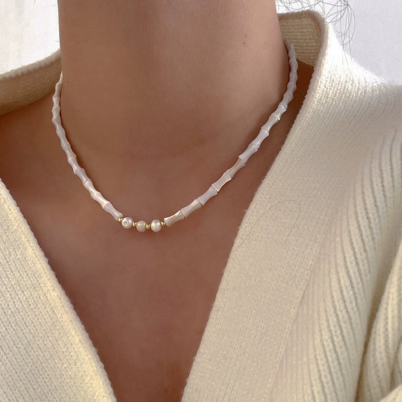 Wholesale Women's Simple Handmade Bamboo Chain Shell Natural Pearl Clavicle Necklace With Geometric Pattern