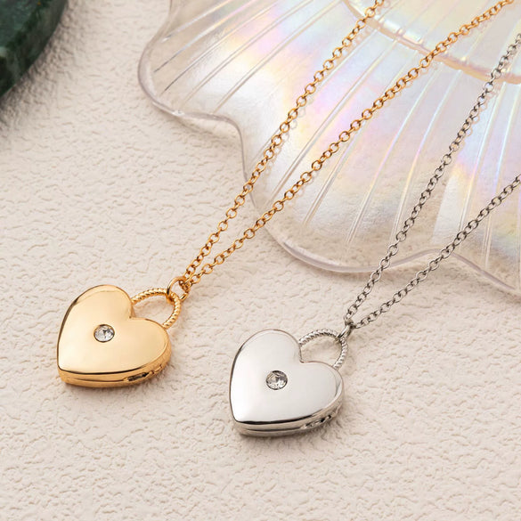 Wholesale Women's Simple Heartshaped Copper Necklace With Microinlaid Zircon And Electroplating