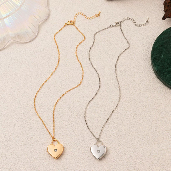 Wholesale Women's Simple Heartshaped Copper Necklace With Microinlaid Zircon And Electroplating