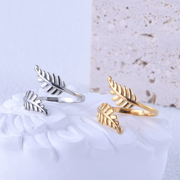 Wholesale Women's Simple Leaf Shaped Titanium Steel Ring With Electroplating Non Fading And Opening Design