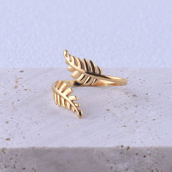Wholesale Women's Simple Leaf Shaped Titanium Steel Ring With Electroplating Non Fading And Opening Design
