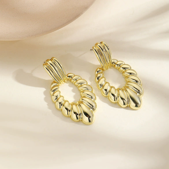 Wholesale Women's Simple Light Luxury Niche Knotted Metal Geometric Earrings With Electroplating