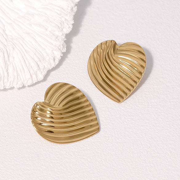 Wholesale Women's Simple Loveshaped Electroplated Stainless Steel Earrings