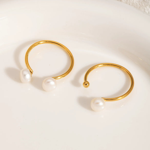 Wholesale Women's Simple Minimalist Geometric Stainless Steel Opening Ring With Pvd Furnace Vacuum Real Gold Plating And Natural Steamed Bread Pearl