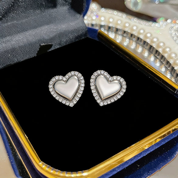 Wholesale Women's Simple Modern Style Heartshaped Diamond Inlay Copper Earrings