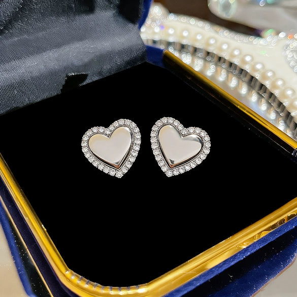 Wholesale Women's Simple Modern Style Heartshaped Diamond Inlay Copper Earrings
